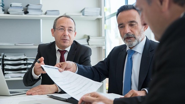 Cómo los Sesgos Cognitivos impactan en el éxito de las personas y en los Equipos de Alto Desempeño